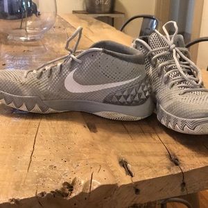Kyrie Irving 1 - Wolf Gray Nike Shoes